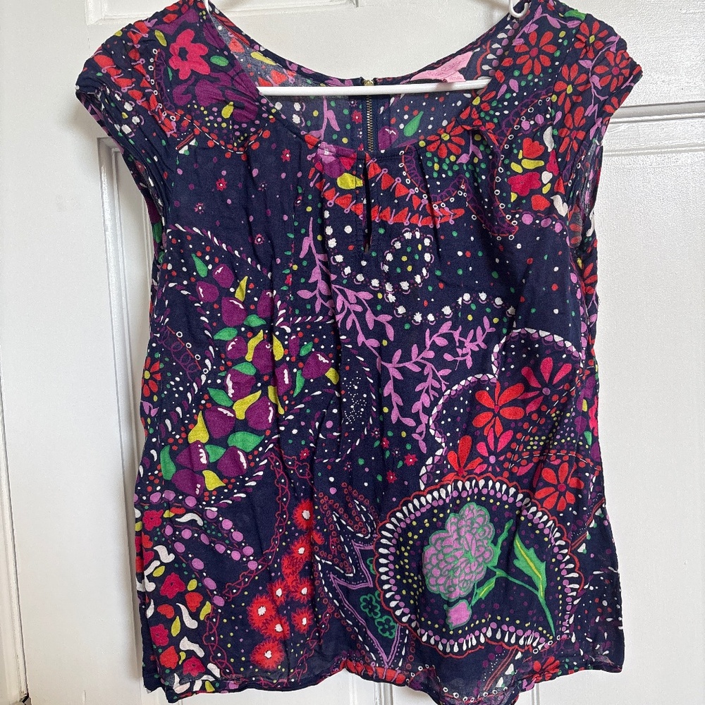 Pretty Lilly Pulitzer top